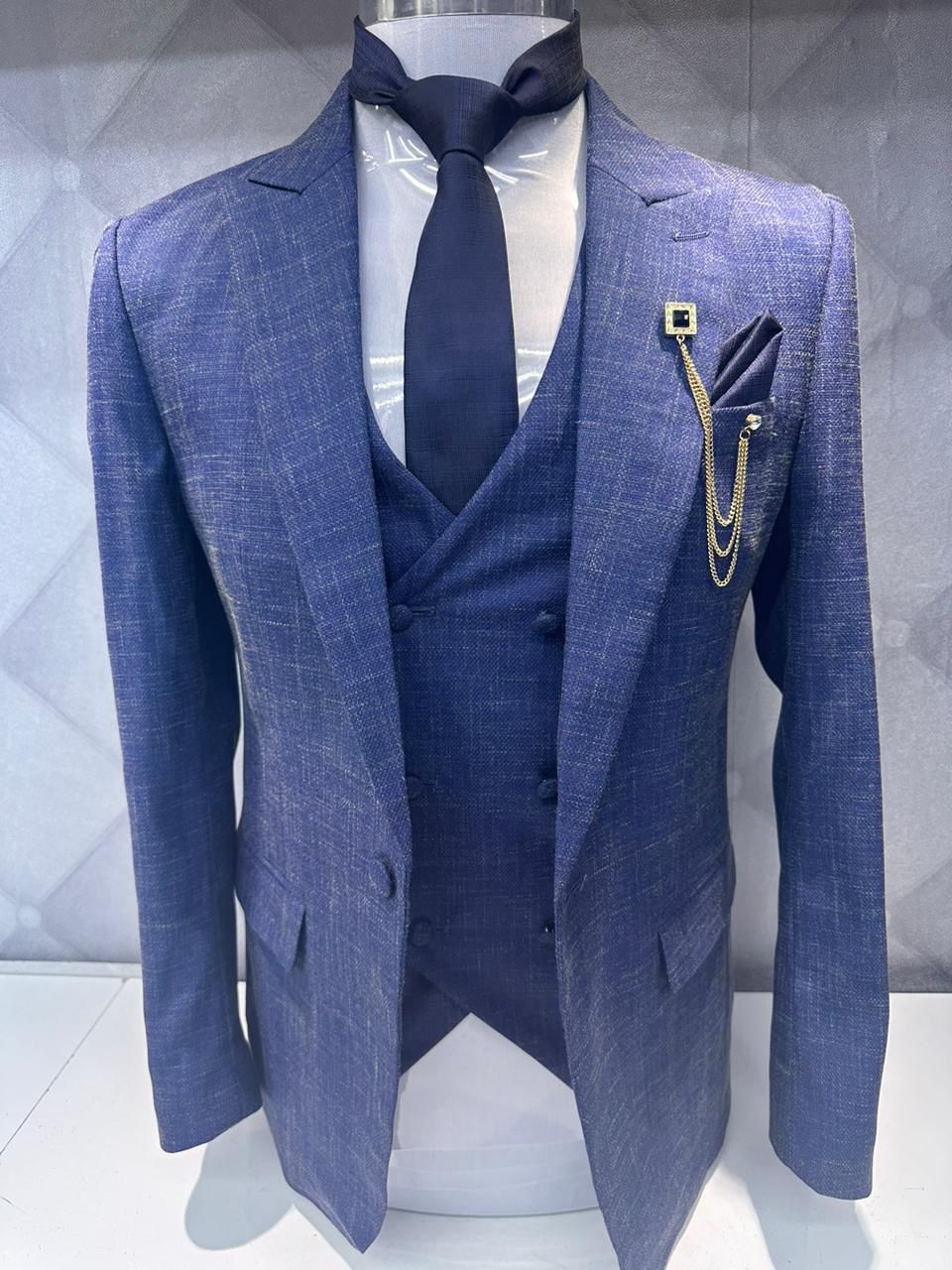 Three Piece Suits - Elegant Craftsmanship, Timeless Style