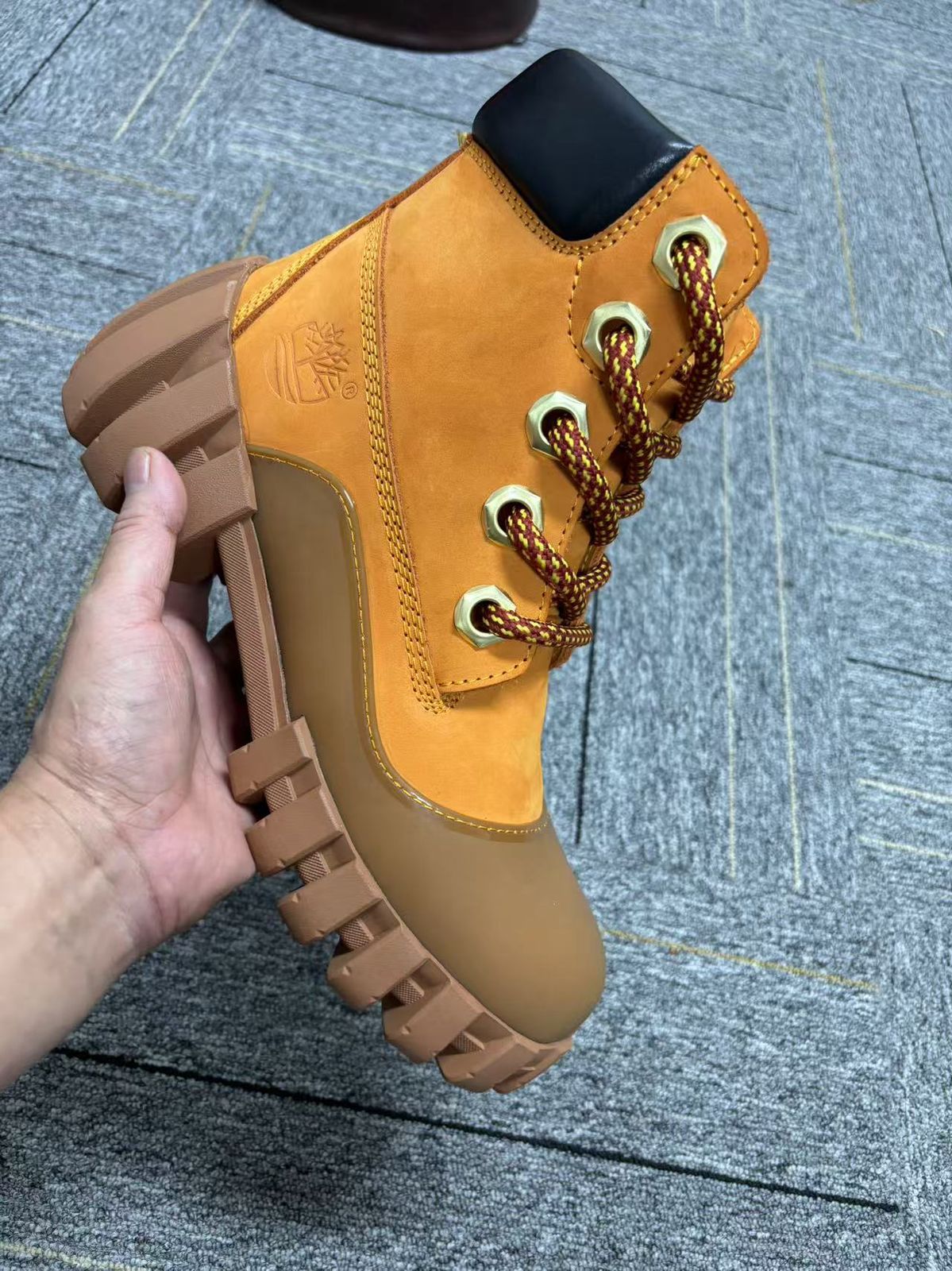 Timberland Combat Boots – Rugged Outdoor Workwear Boots for Men & Women