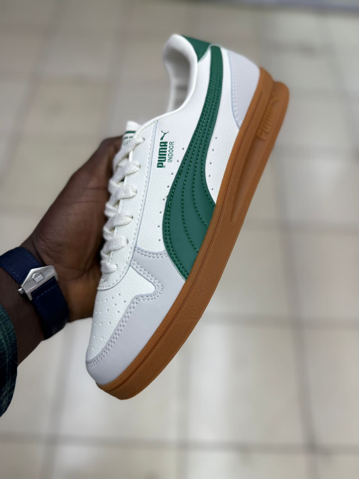 Puma Indoor Sneakers – Classic Low Tops for Everyday Style & Comfort