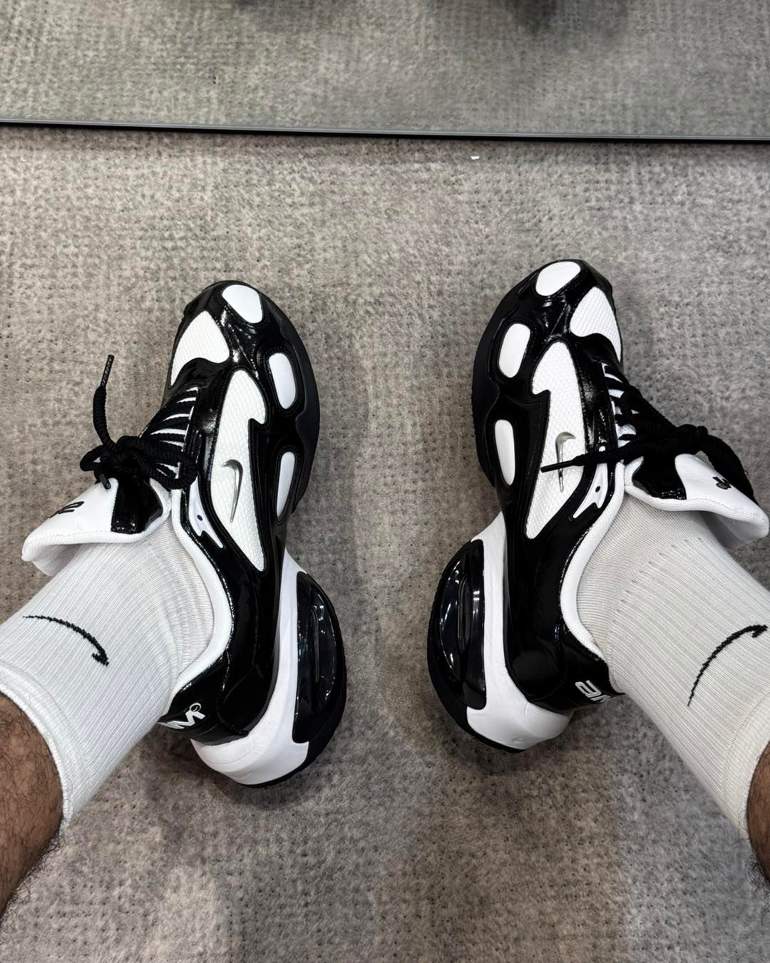 Nike Air Max SNDR Sneakers – Retro Futuristic Trainers