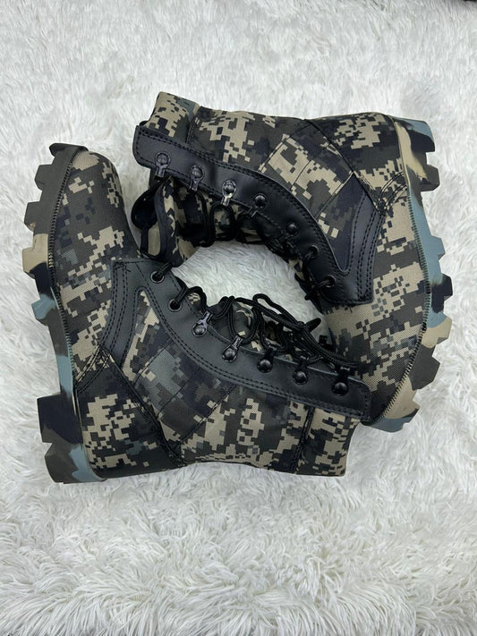 Camouflage boots