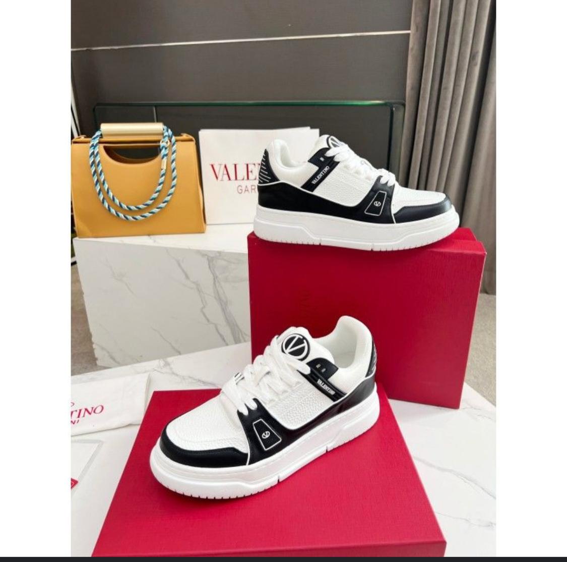 Valentino Sneakers