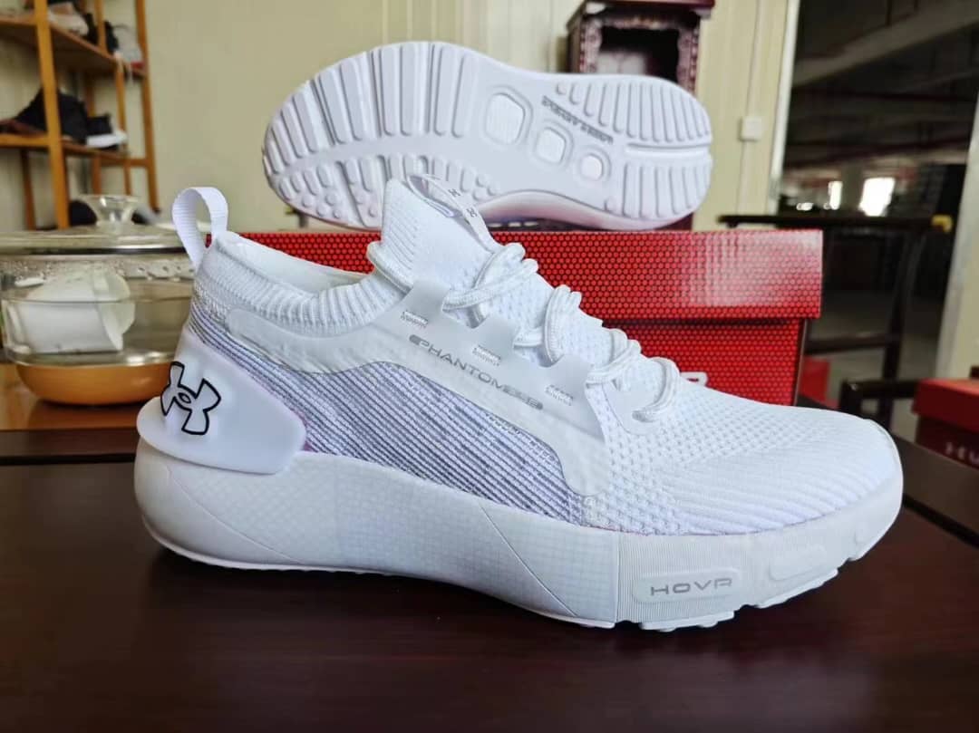 Mens Under Armour HOVR Phantom 3