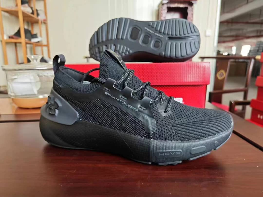 Mens Under Armour HOVR Phantom 3