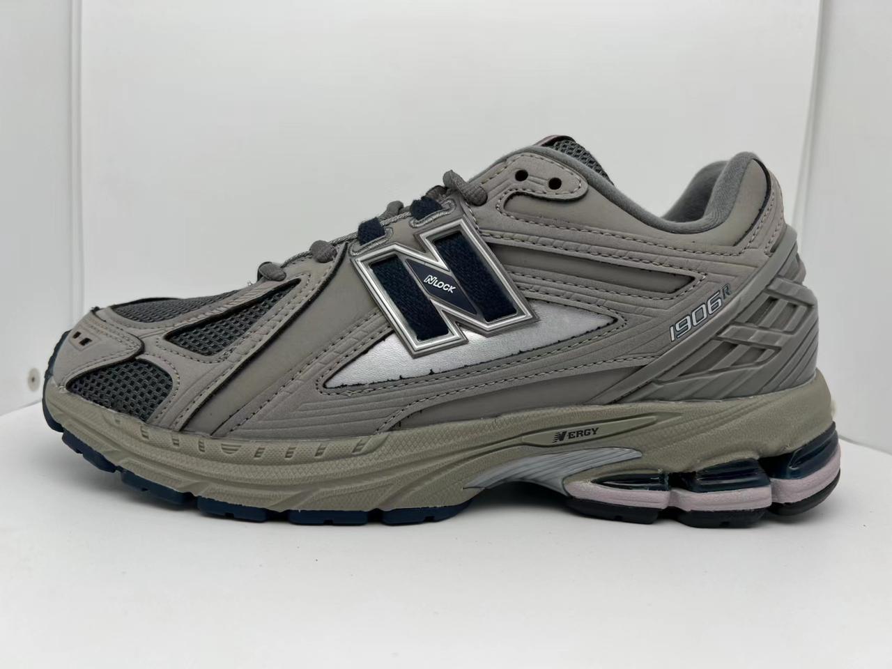 New Balance 1906R