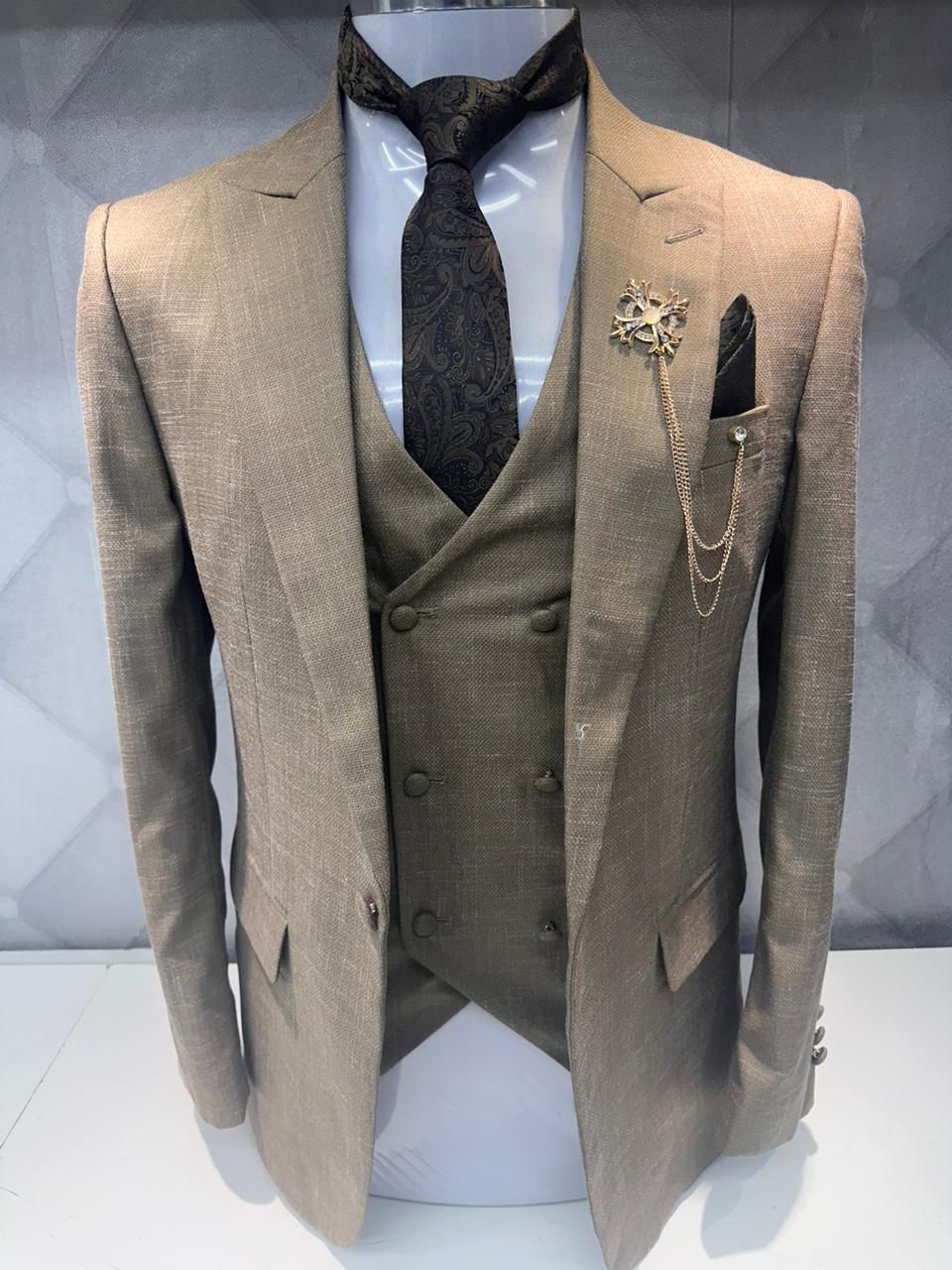 Three Piece Suits - Elegant Craftsmanship, Timeless Style