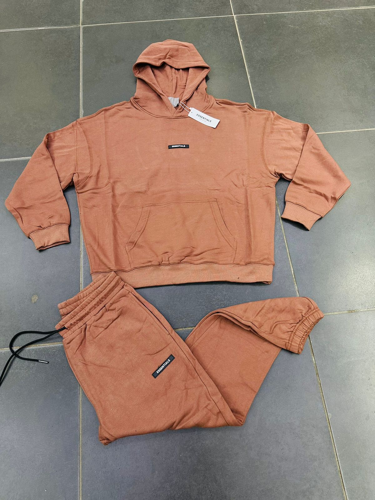 Essentials Tracksuit - Minimalist Comfort and Style for Everyday Wear