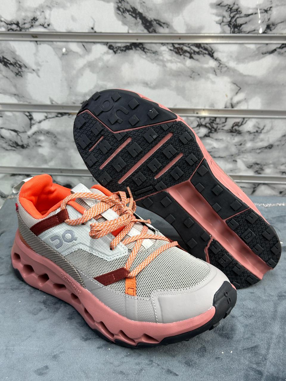 On Cloud Hi Waterproof – All-Terrain Versatility