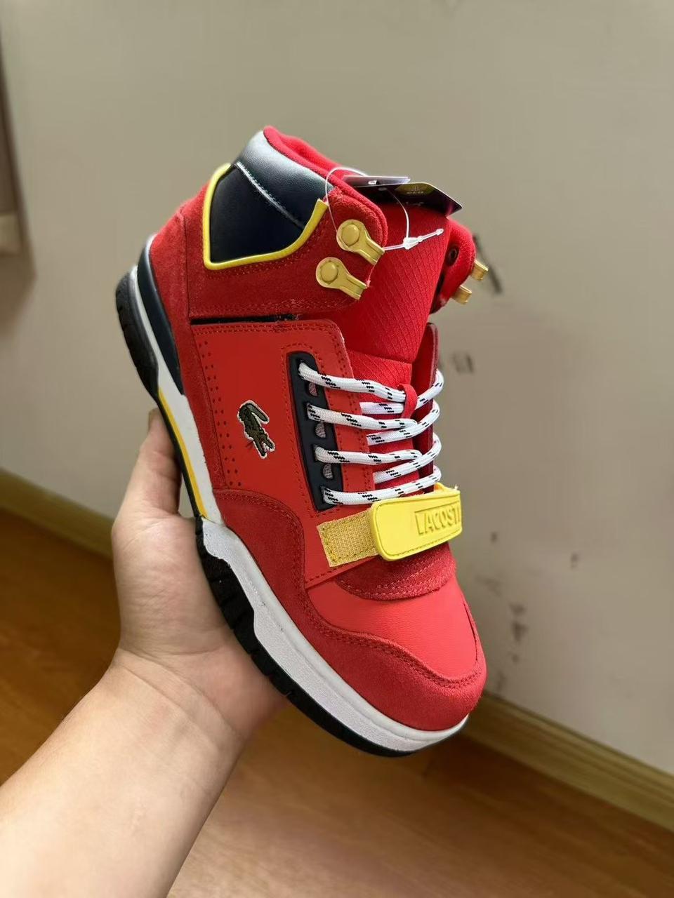 Lacoste Ace Lift Mid Sneakers – Bold Style with Comfort