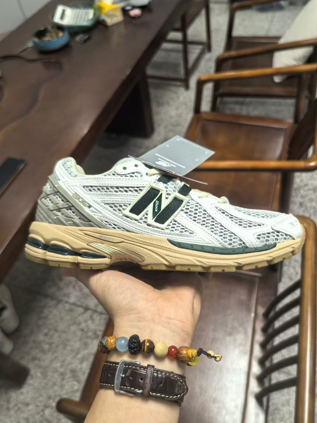 New Balance 1906R – Retro Tech Style Running Sneakers