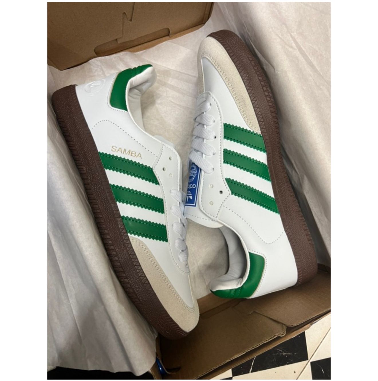 Adidas Samba Classic Sneakers – Timeless Style for Everyday Wear