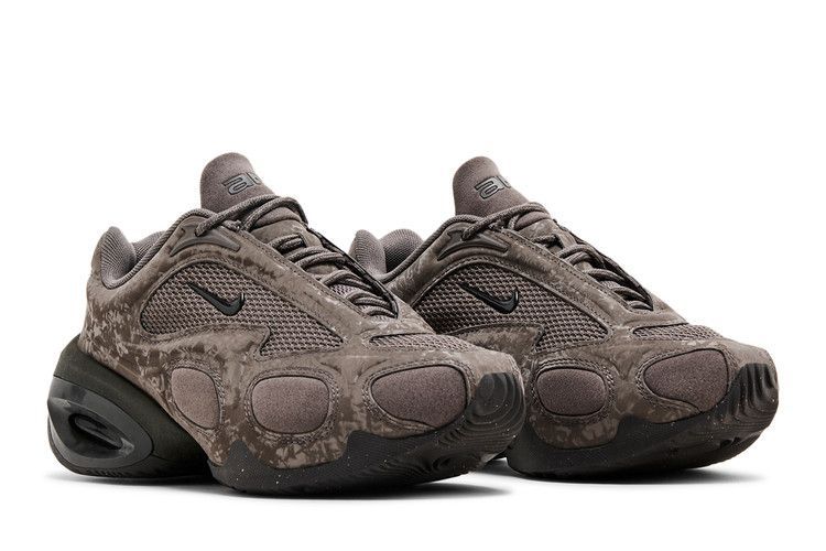 Nike Air Max SNDR Sneakers – Retro Futuristic Trainers