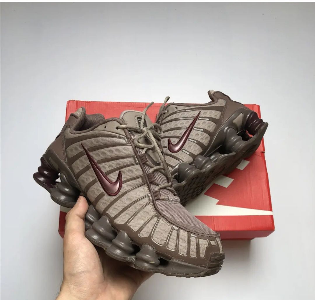 Nike Shox TL – Men's High-Performance Sneakers with Shox Cushioning