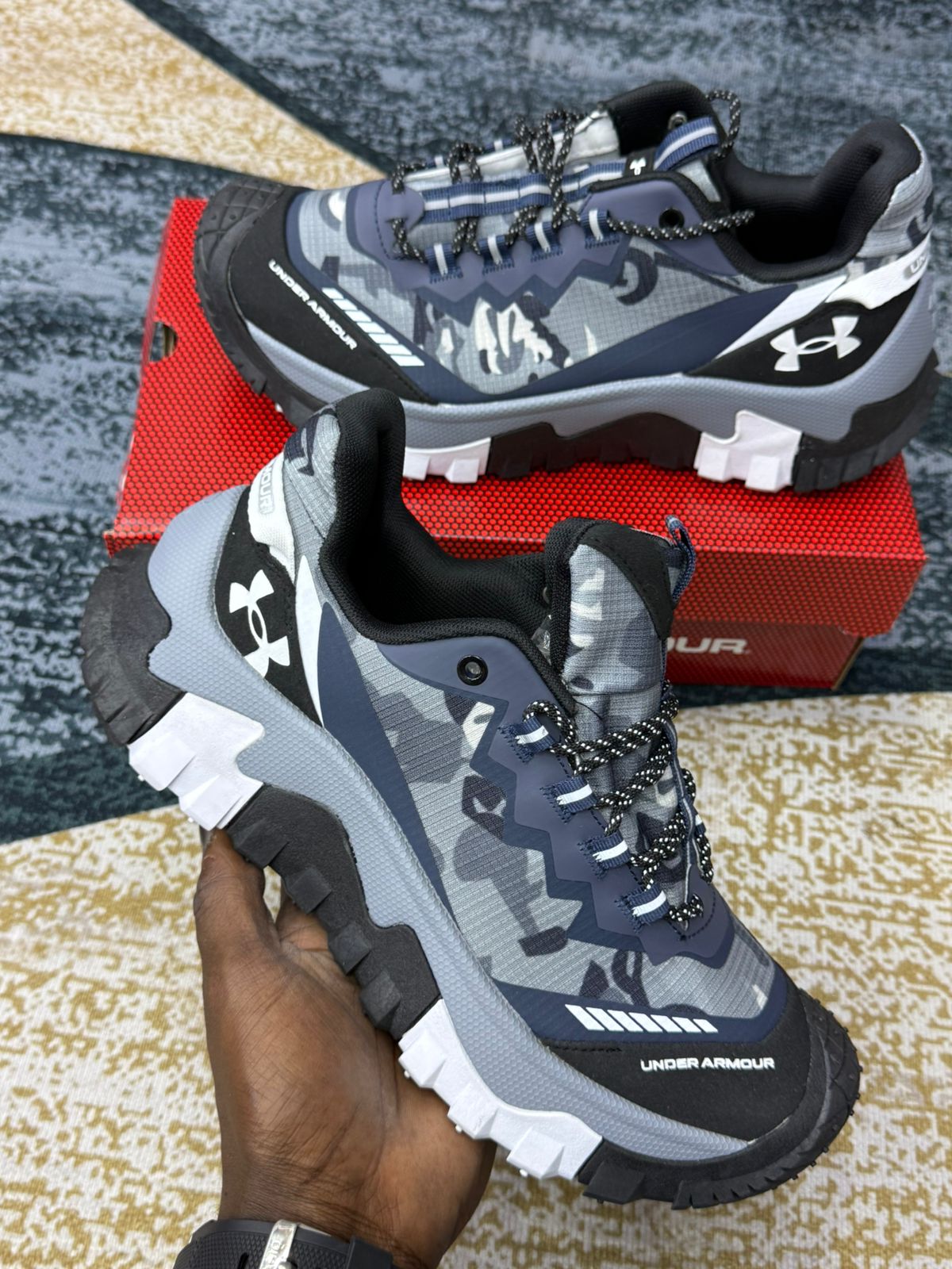 Under Armour Trail Running Sneakers – Camouflage & Outdoor-Inspired Colors