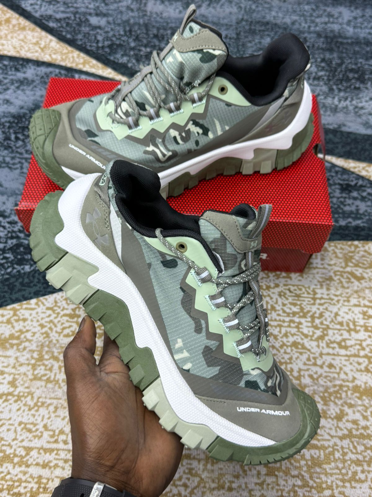 Under Armour Trail Running Sneakers – Camouflage & Outdoor-Inspired Colors